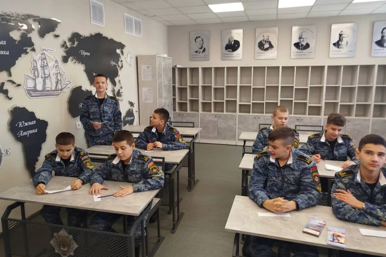 ФОТОФАКТ: в Могилевском лицее МВД прошло занятие «Мое психологическое благополучие: я архитектор своих отношений»