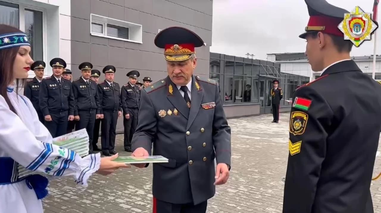 ВІДЭАФАКТ: яркія моманты ўрачыстага разводу, прысвечанага Дню народнага адзінства