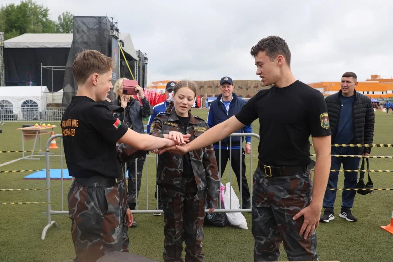 зарница_5.jpeg «Зарніца» ў разгары: юныя патрыёты МУС дэманструюць навыкі і волю да перамогі!