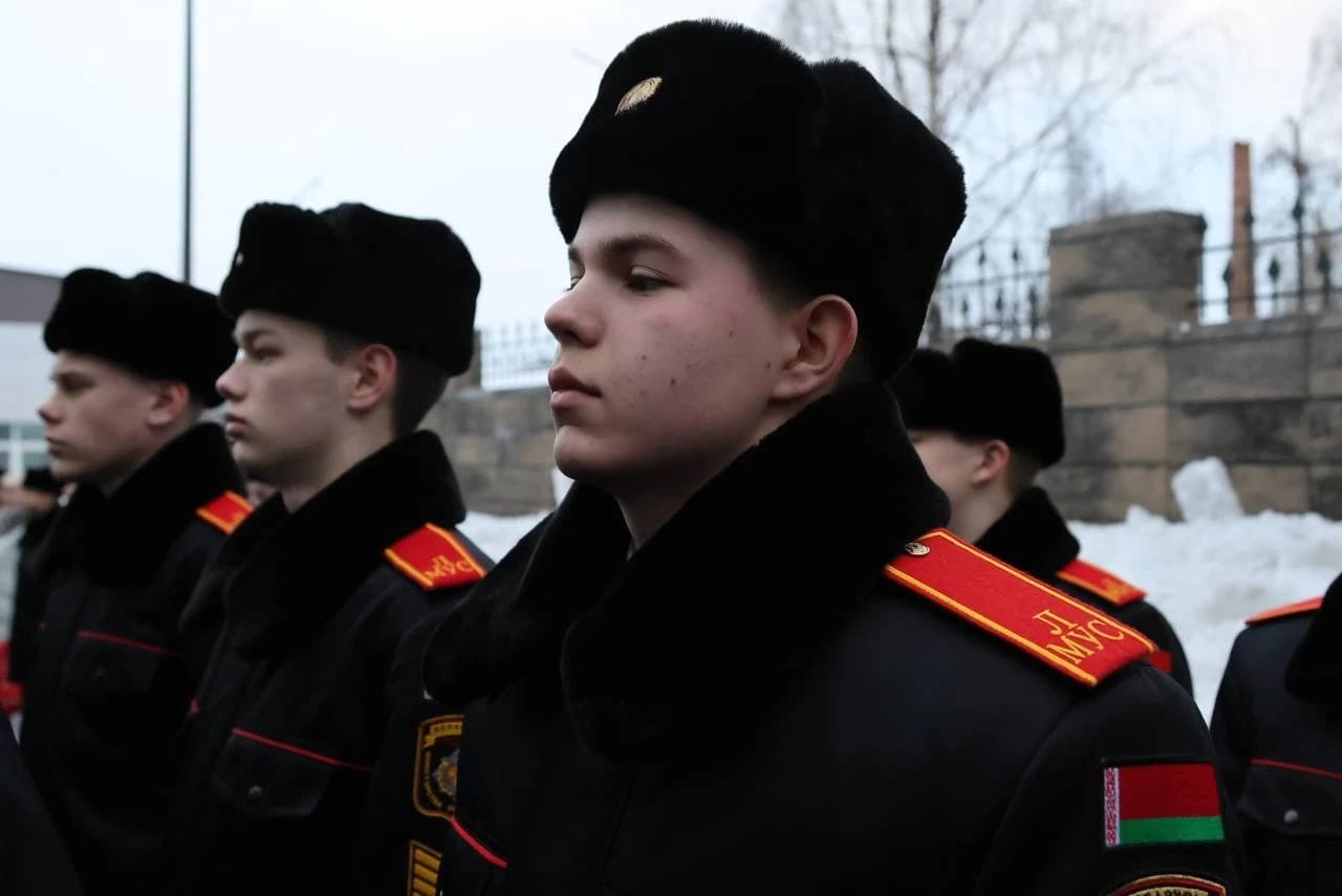 photo_5278650730074018638_y.jpg В Могилевском лицее МВД прошел торжественный развод, приуроченный к Дню белорусской милиции
