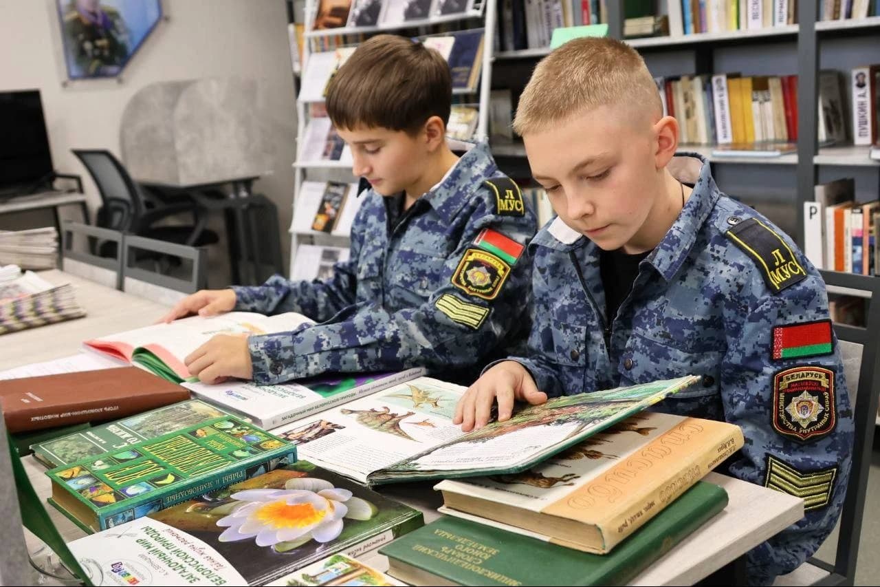 photo_5341583803530551885_y.jpg В библиотеке Могилевского лицея МВД организована тематическая выставка