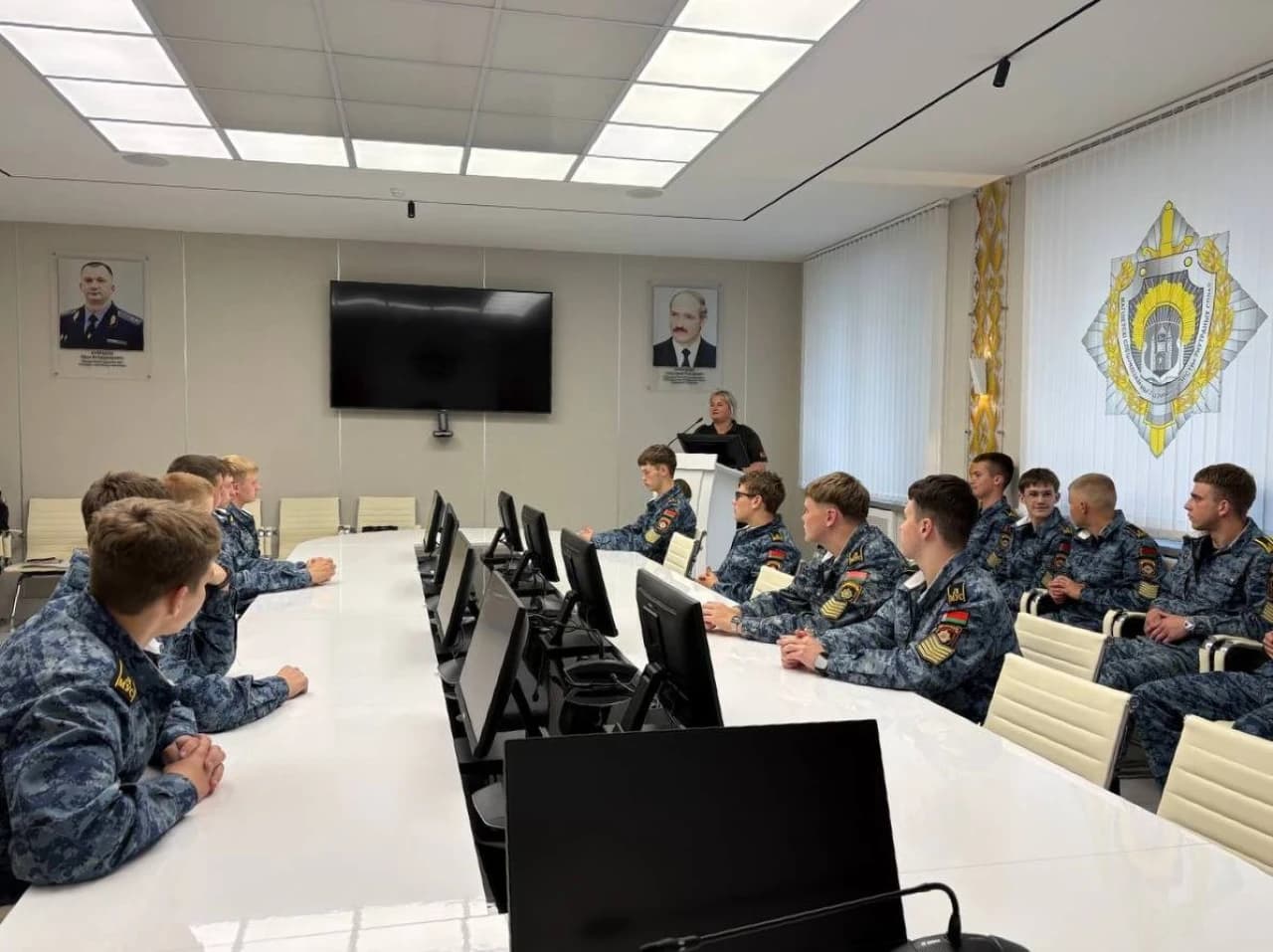 photo_5298833979693801432_y.jpg Лицеисты ознакомились со спецификой службы в ДИН