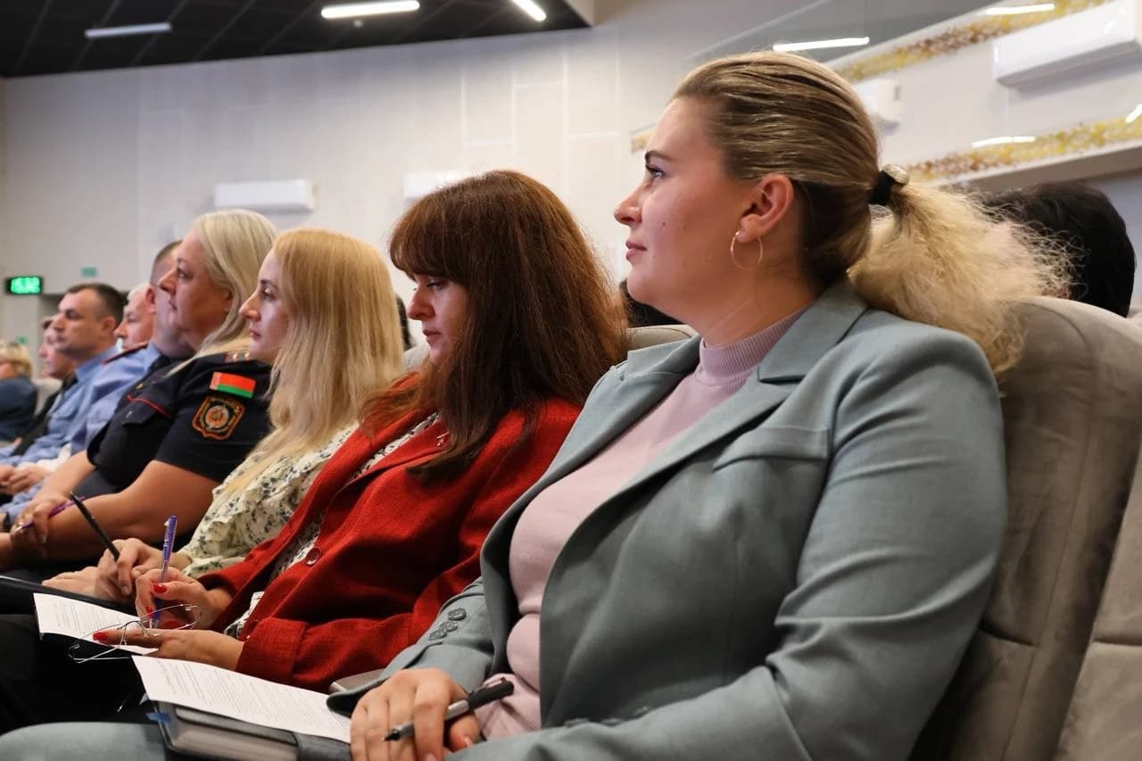 photo_5260358146532778424_y.jpg В Могилевском лицее МВД прошло занятие по идеологической подготовке