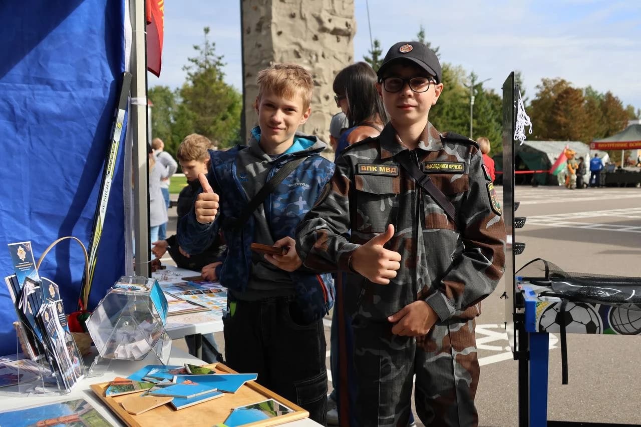 photo_5271517257546800346_y.jpg Прафарыентацыйная пляцоўка Магілёўскага ліцэя МУС разгорнута на Рэспубліканскім турзлёце МУС