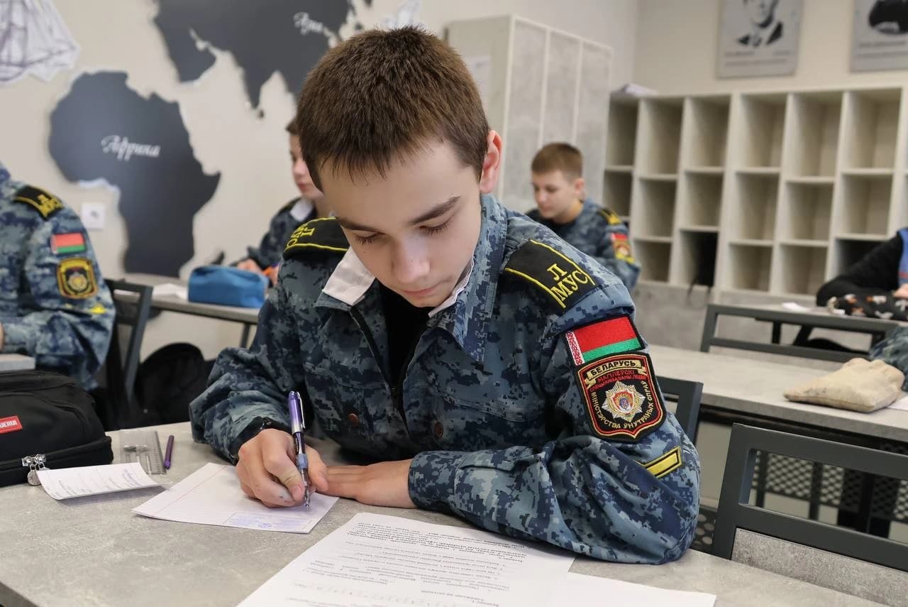 photo_5303486485837320648_y.jpg С 5 по 12 марта в Могилевском лицее МВД проходила лицейская олимпиада по учебным предметам среди учащихся 7-9 классов
